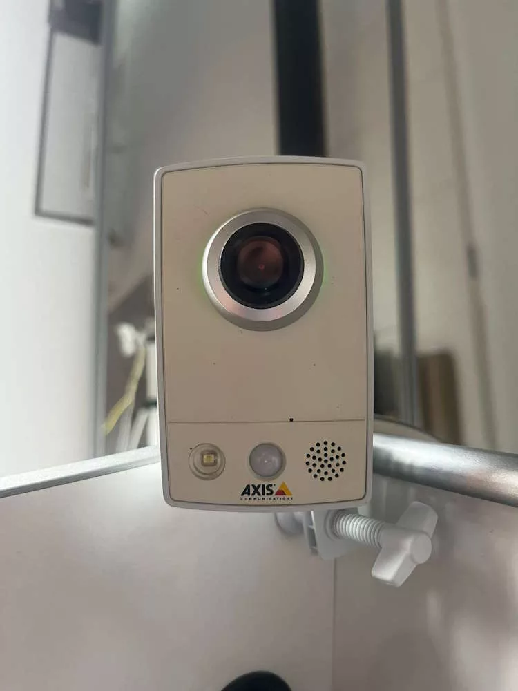 Streams der Axis-Kameras live über Milestone auf der EMD-Videowand angezeigt