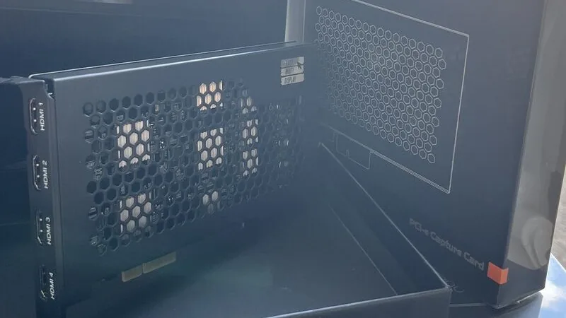 Onze capturekaart met 4 HDMI-ingangen komt uit de fabriek